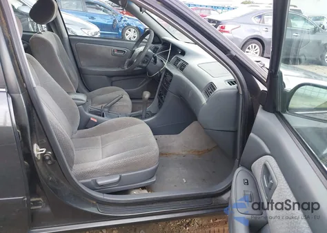 2000 Toyota Camry Le z USA, uszkodzony, nr VIN 4T1BG22K3YU761474